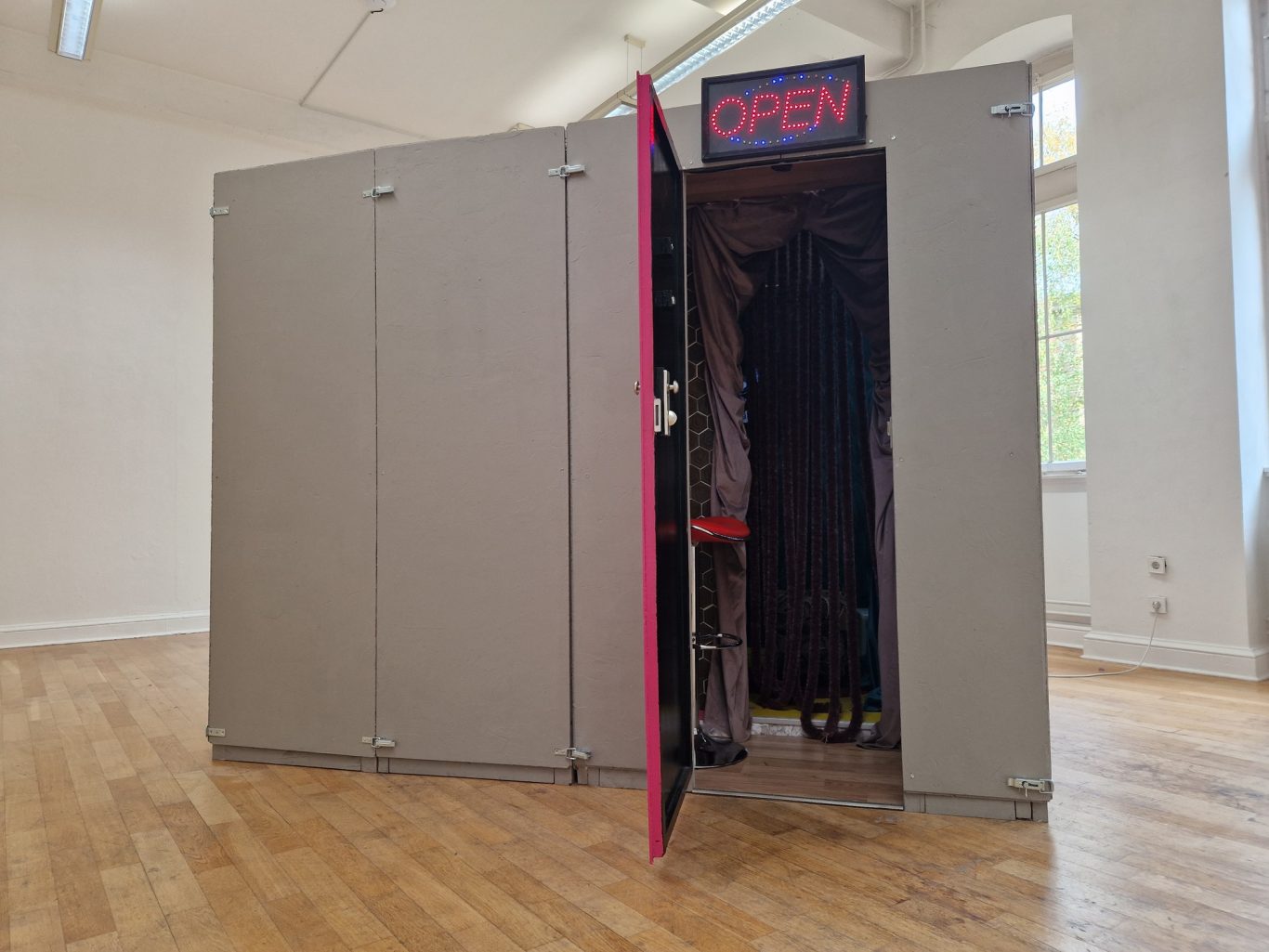 LOVE CABIN 4.0 - 2024 Installation